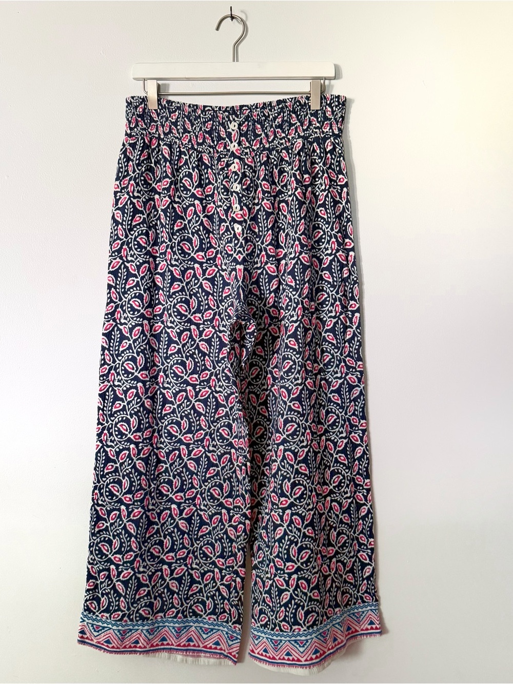 Bohemian Queen Sundance Zola blue print wide leg pants size Large NWOt